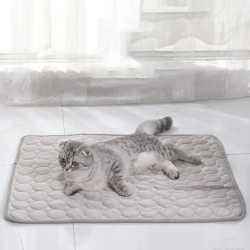 Pet Ice Mats - Summertime  -  Cool Nest Bed for Cat,  Small Dog                                                                                                                              - Cooling Small Dogs Pets Durable Sofa Cooling Pad Blanket
