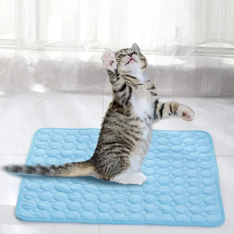 Pet Ice Mats - Summertime  -  Cool Nest Bed for Cat,  Small Dog                                                                                                                              - Cooling Small Dogs Pets Durable Sofa Cooling Pad Blanket